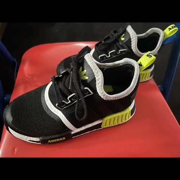 Addidas Toddler - Picture 4 of 5